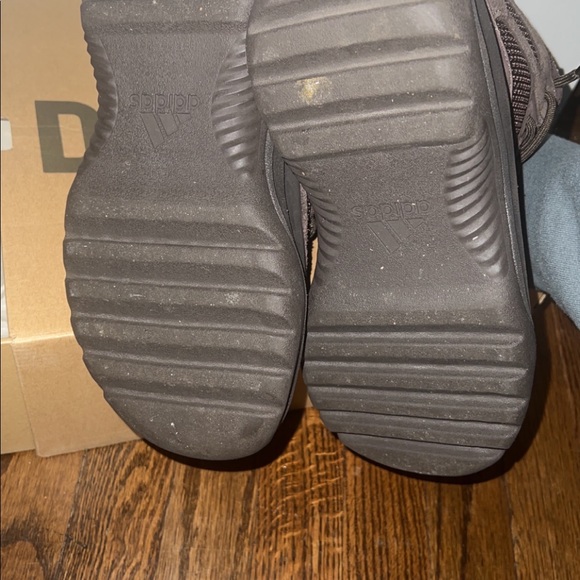 Yeezy Boots Brown Suede Only Worn Twice - Picture 5 of 5